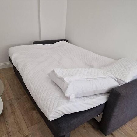 Snow White Beauty. Appartement Dublin Buitenkant foto